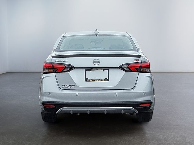 2025 Nissan Versa 1.6 SR photo 4