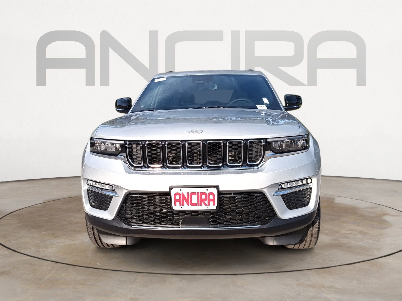 2025 Jeep Grand Cherokee Limited photo 3
