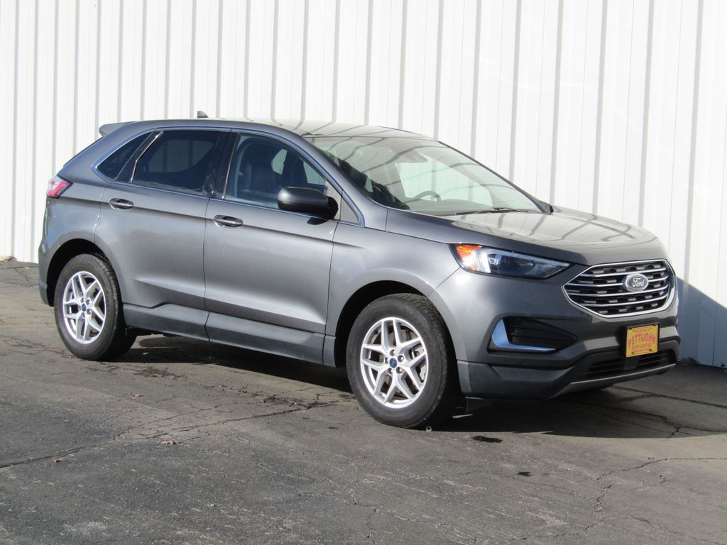 2022 Ford Edge SEL's photo
