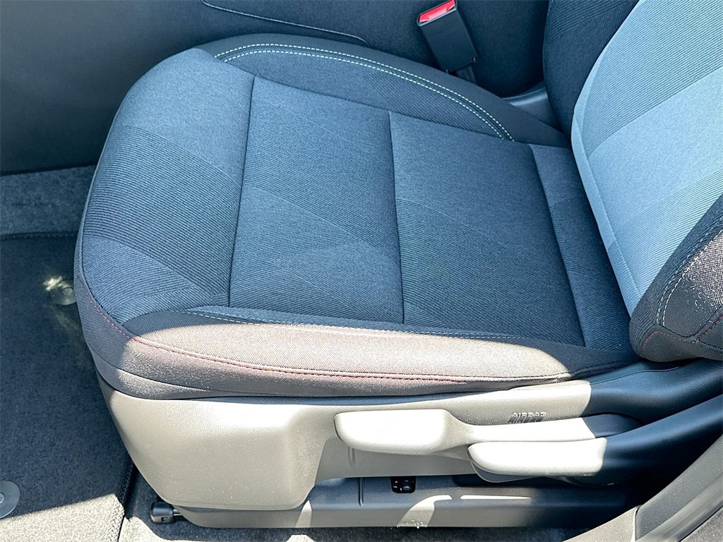 2025 Chevrolet Trax photo 13