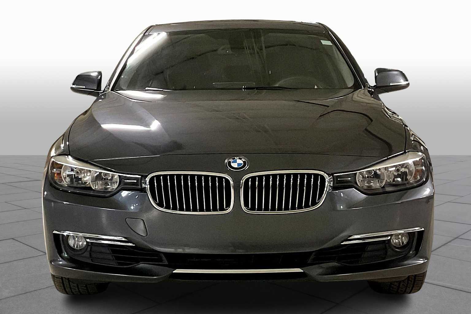 Used 2013 BMW 3 Series 328i with VIN WBA3A5G54DNP25969 for sale in Arlington, TX