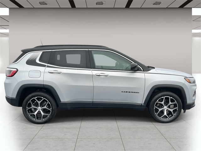 2024 Jeep Compass Limited photo 2