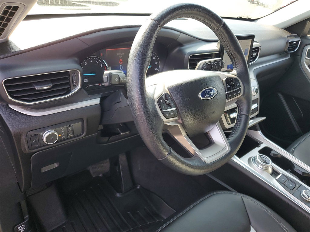 2022 Ford Explorer XLT photo 8