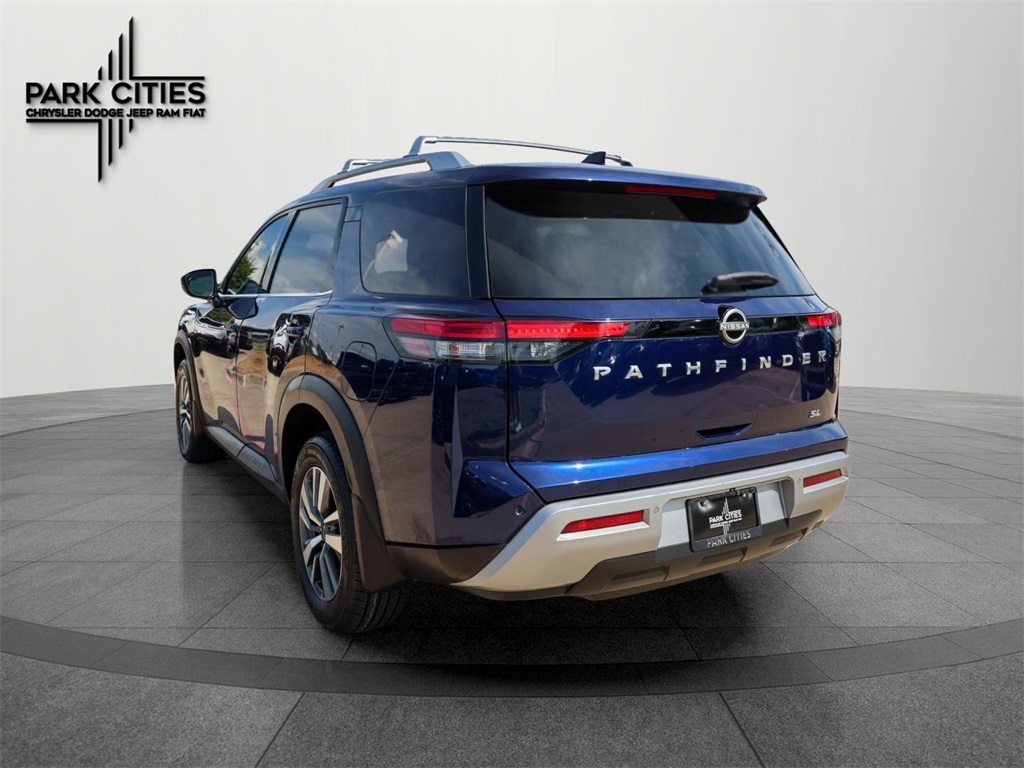 2024 Nissan Pathfinder SL photo 4
