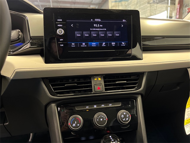 2025 Volkswagen Taos S photo 14