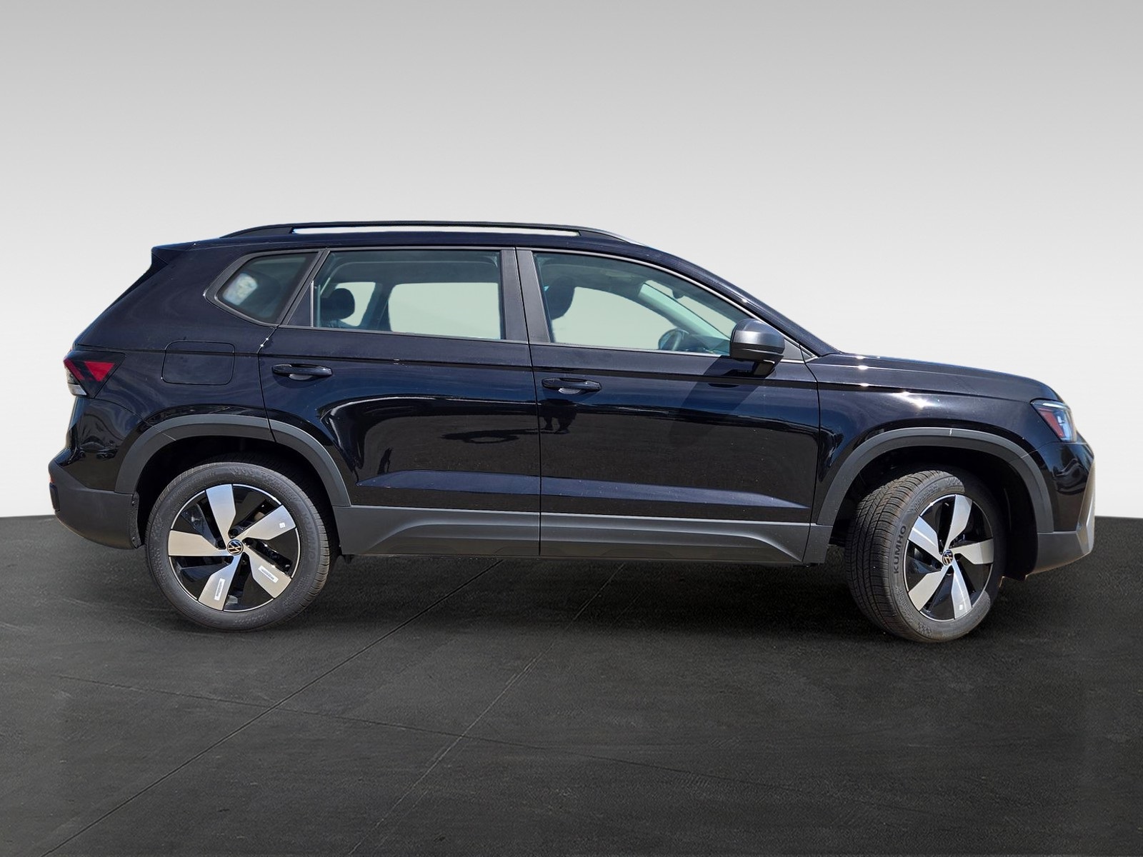 2025 Volkswagen Taos S photo 3
