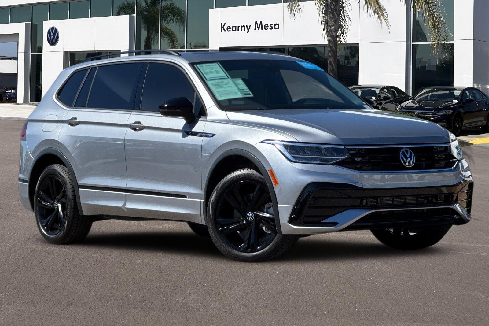 2024 Volkswagen Tiguan SE R-Line Black photo 2