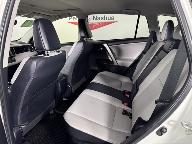 2018 Toyota RAV4 Hybrid Limited photo 3