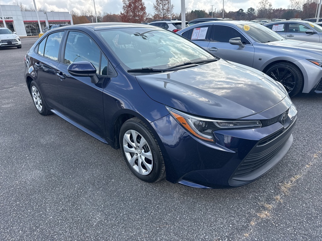 2024 Toyota Corolla LE photo 2