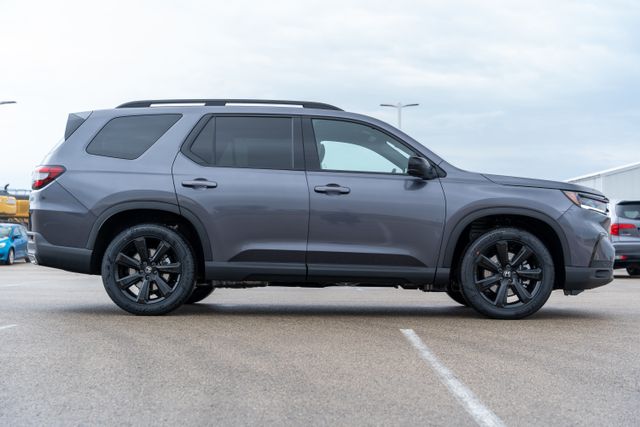 2025 Honda Pilot Black Edition photo 7