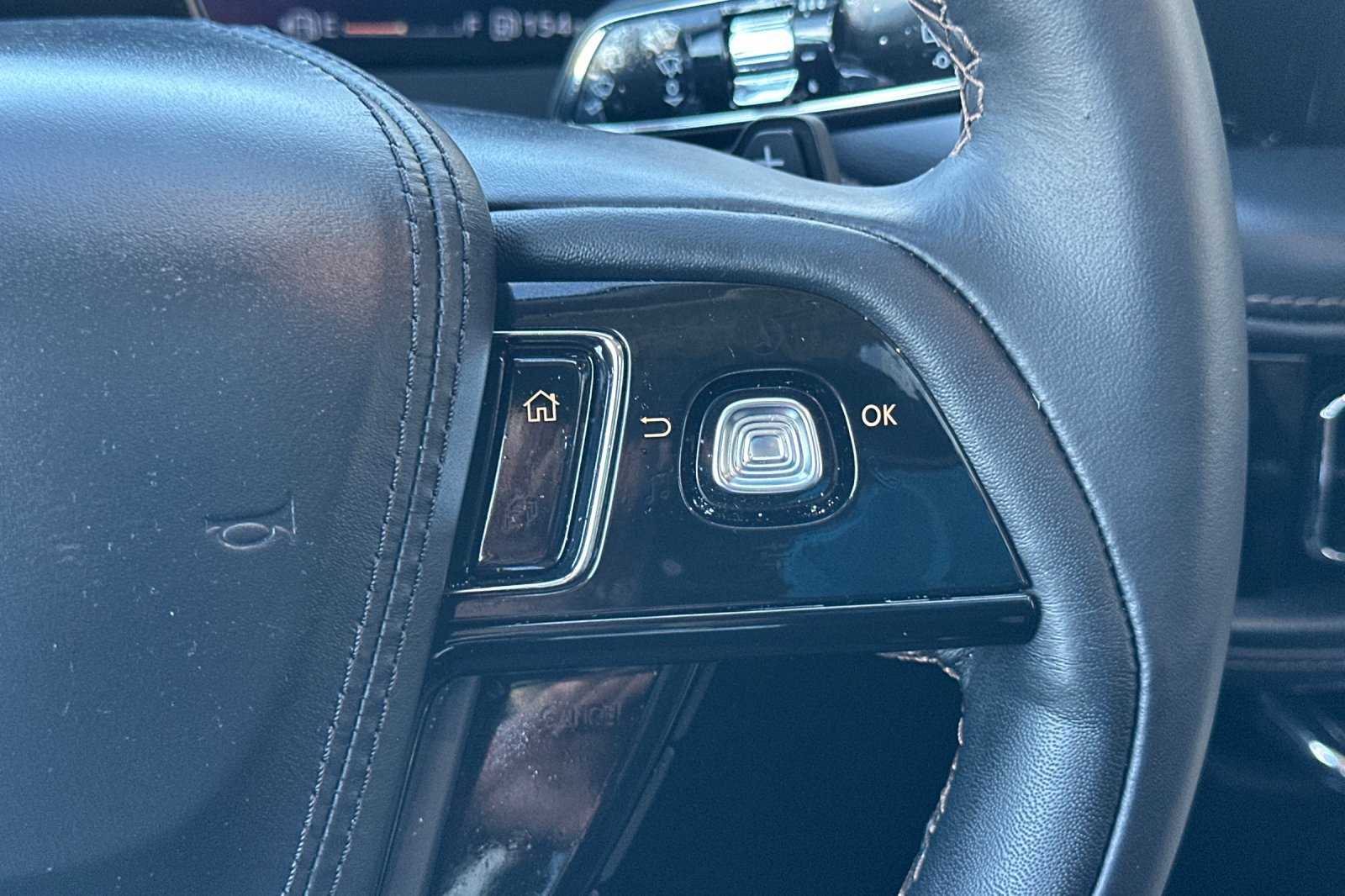 2025 Lincoln Aviator Reserve photo 28