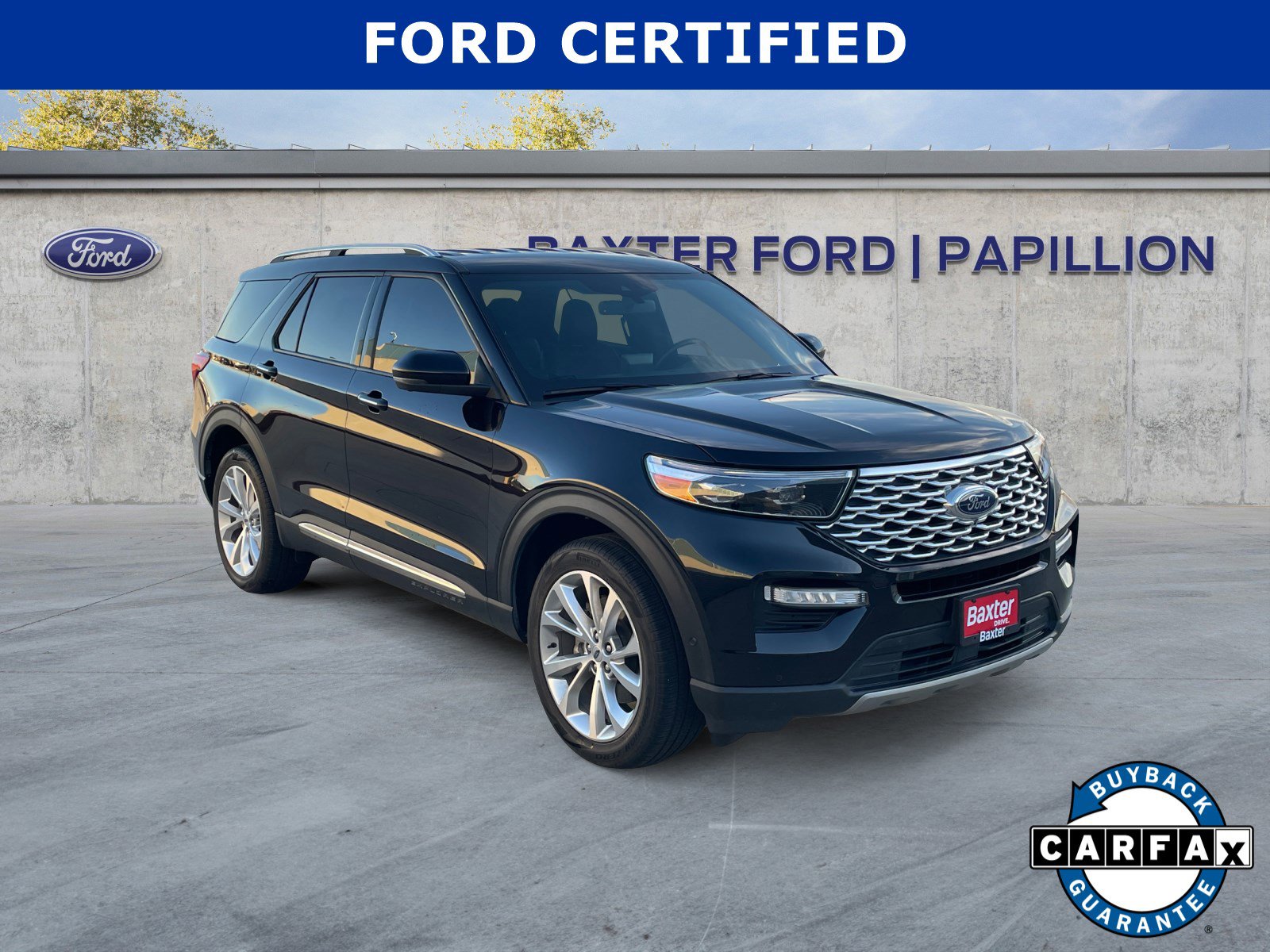 2023 Ford Explorer Platinum's photo