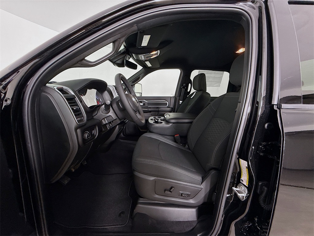 2025 Ram 2500 Big Horn photo 10