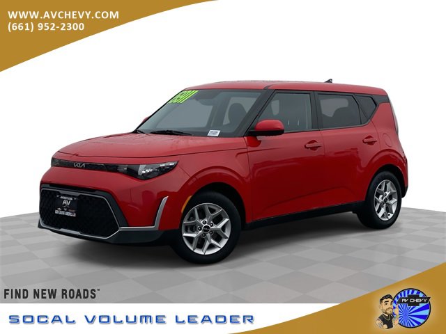 2023 Kia Soul LX's photo