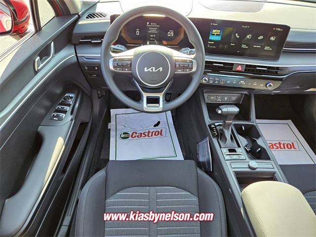2025 Kia K5 LXS photo 5