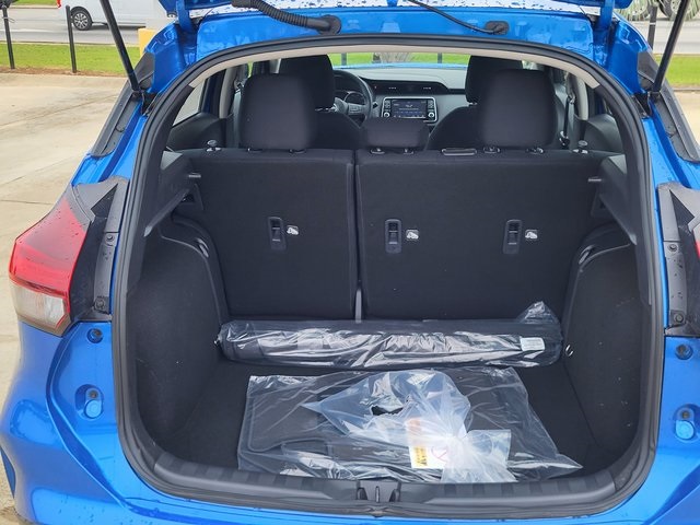 2025 Nissan Kicks Play S photo 3