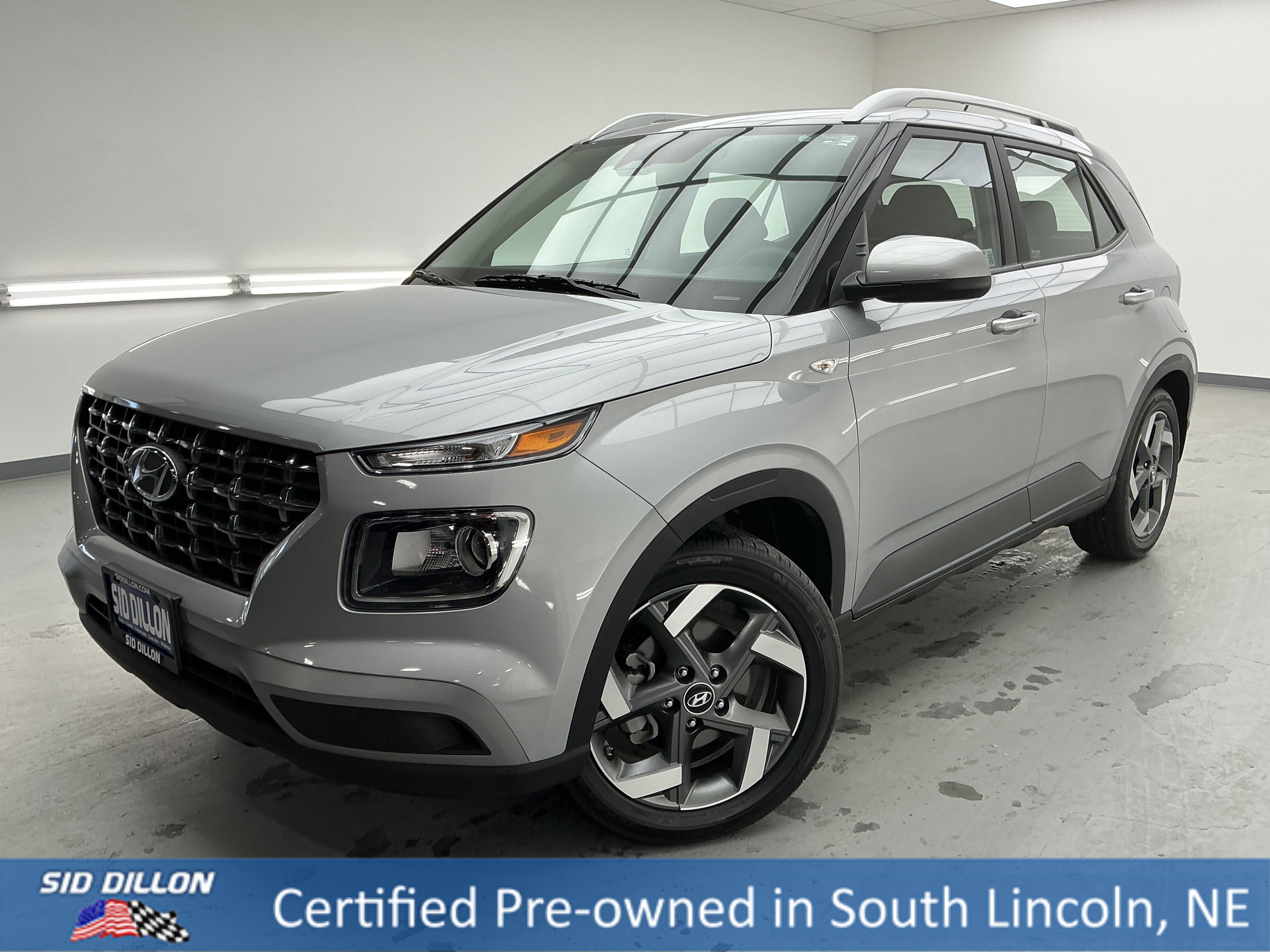 2025 Hyundai Venue SEL's photo