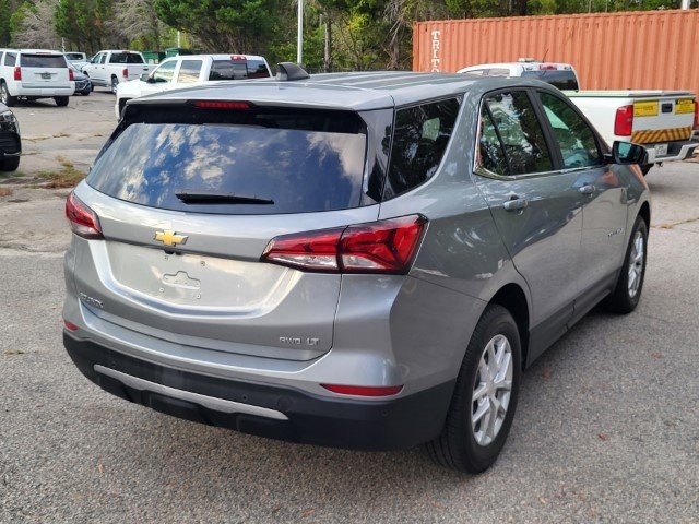 2024 Chevrolet Equinox LT photo 2