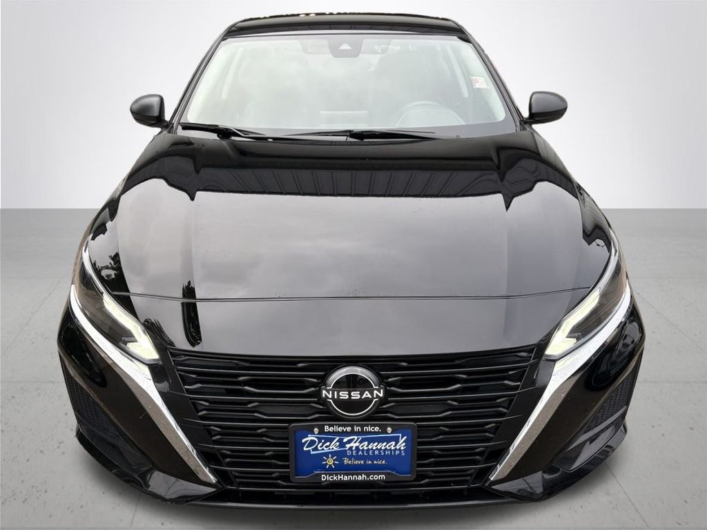 2024 Nissan Altima 2.5 SV photo 3