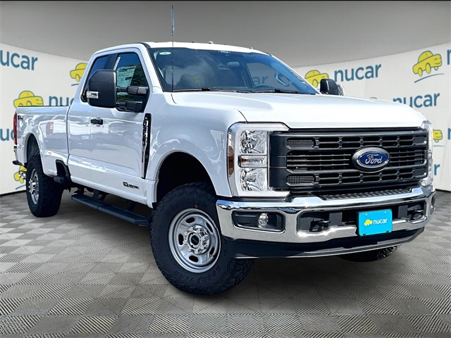2026 Ford F-350 Super Duty XL's photo