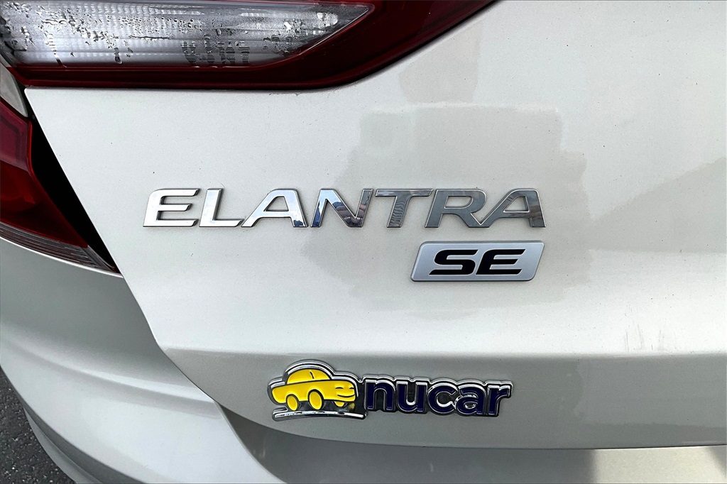 2017 Hyundai Elantra SE photo 23