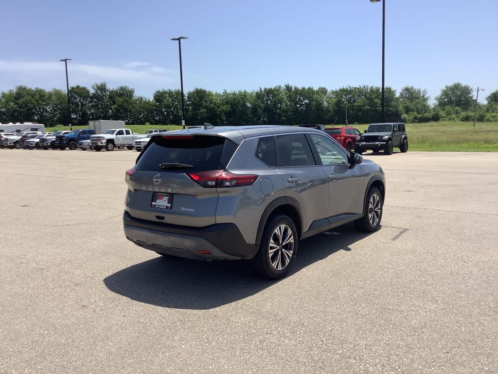 2023 Nissan Rogue SV photo 5