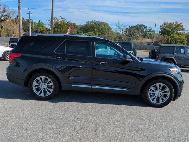 2023 Ford Explorer Limited photo 3