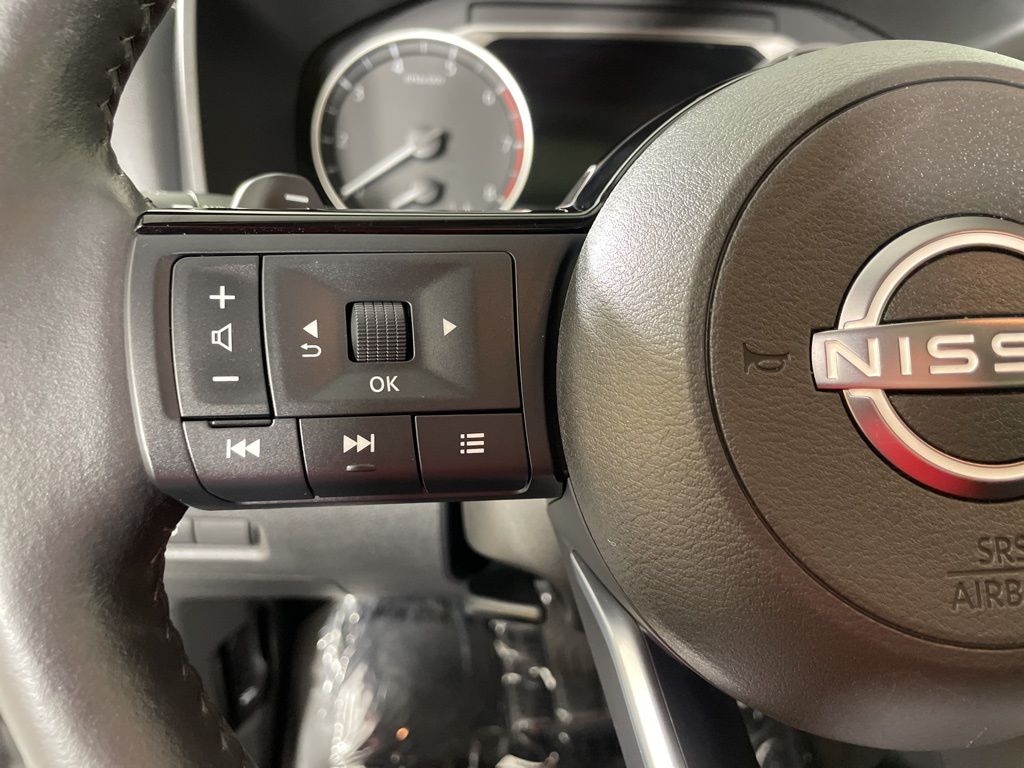 2023 Nissan Rogue SV photo 20