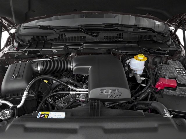 2017 Ram 1500 SLT photo 13