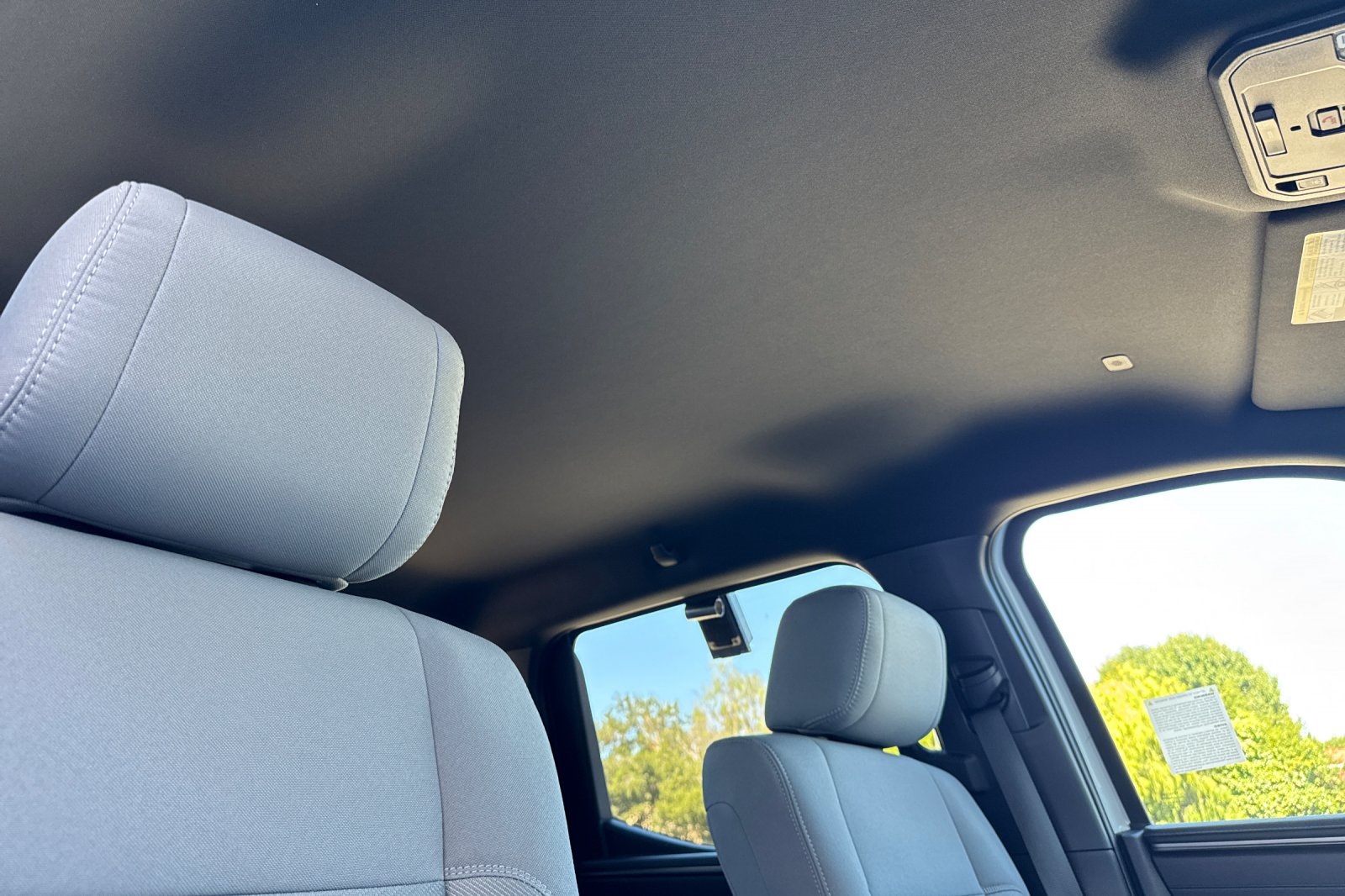 2025 Toyota Tundra SR5 CrewMax photo 17