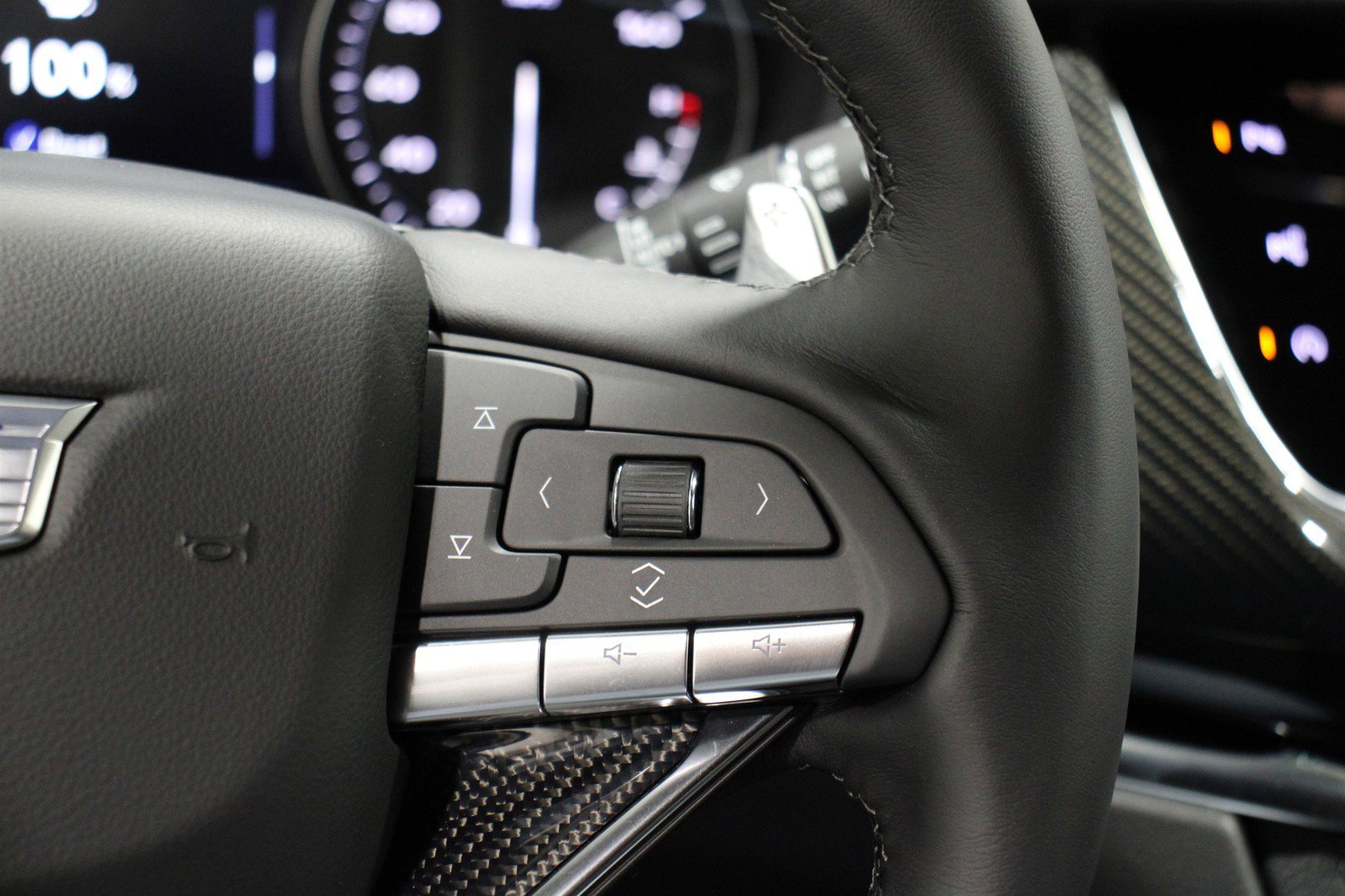 2025 Cadillac XT6 Sport photo 13
