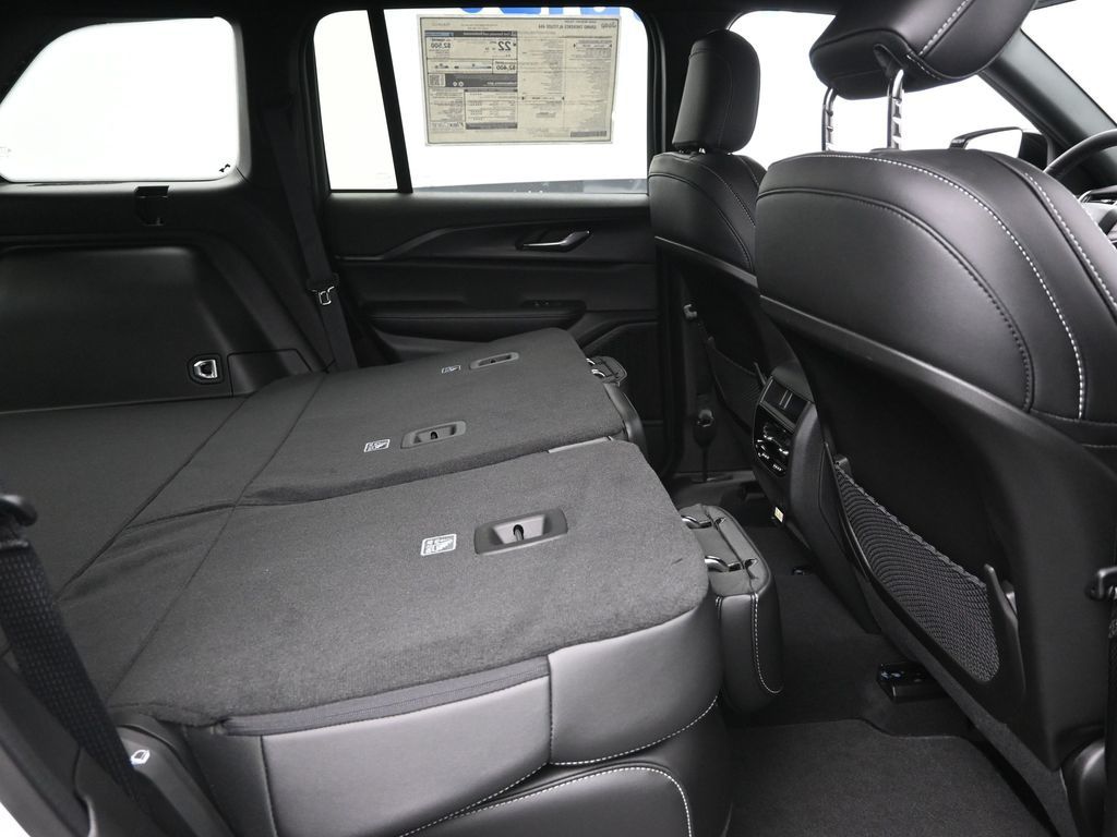 2025 Jeep Grand Cherokee Altitude X photo 6