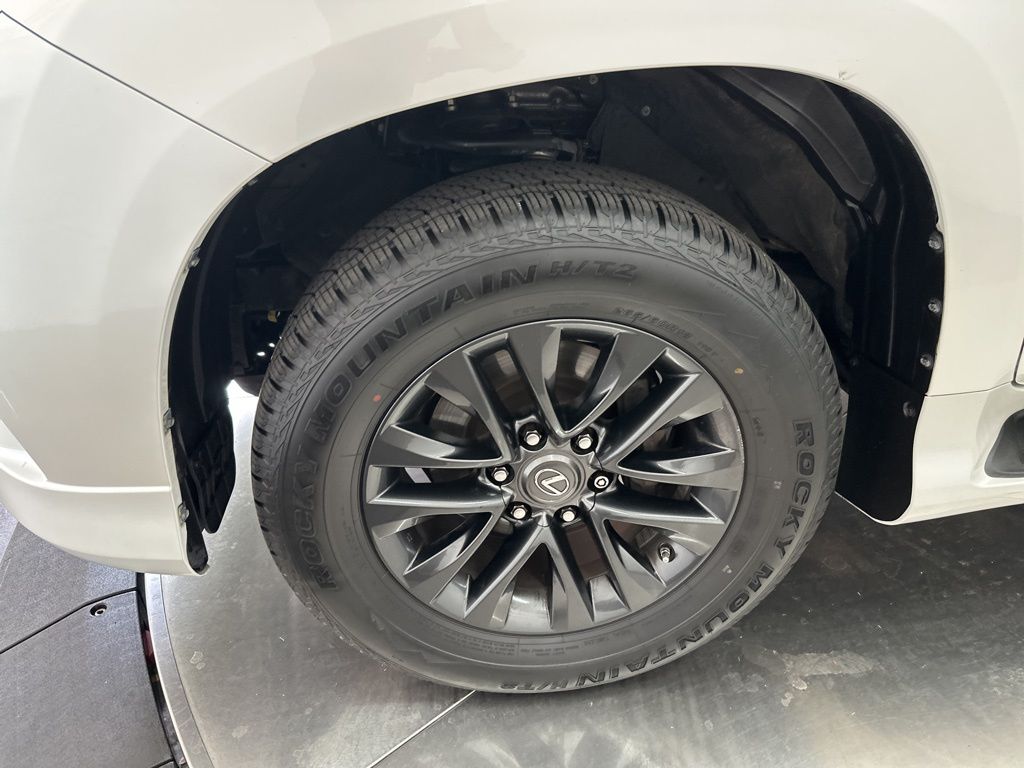 2023 Lexus GX 460 photo 29