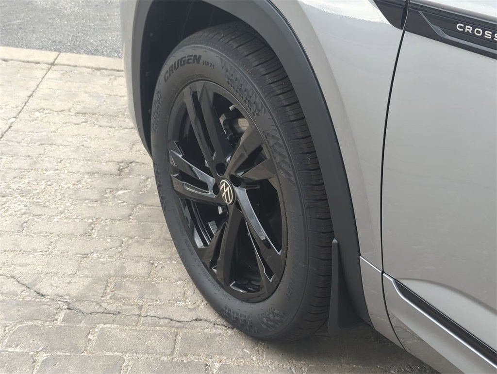 2026 Volkswagen Atlas Cross Sport SEL R-Line photo 20