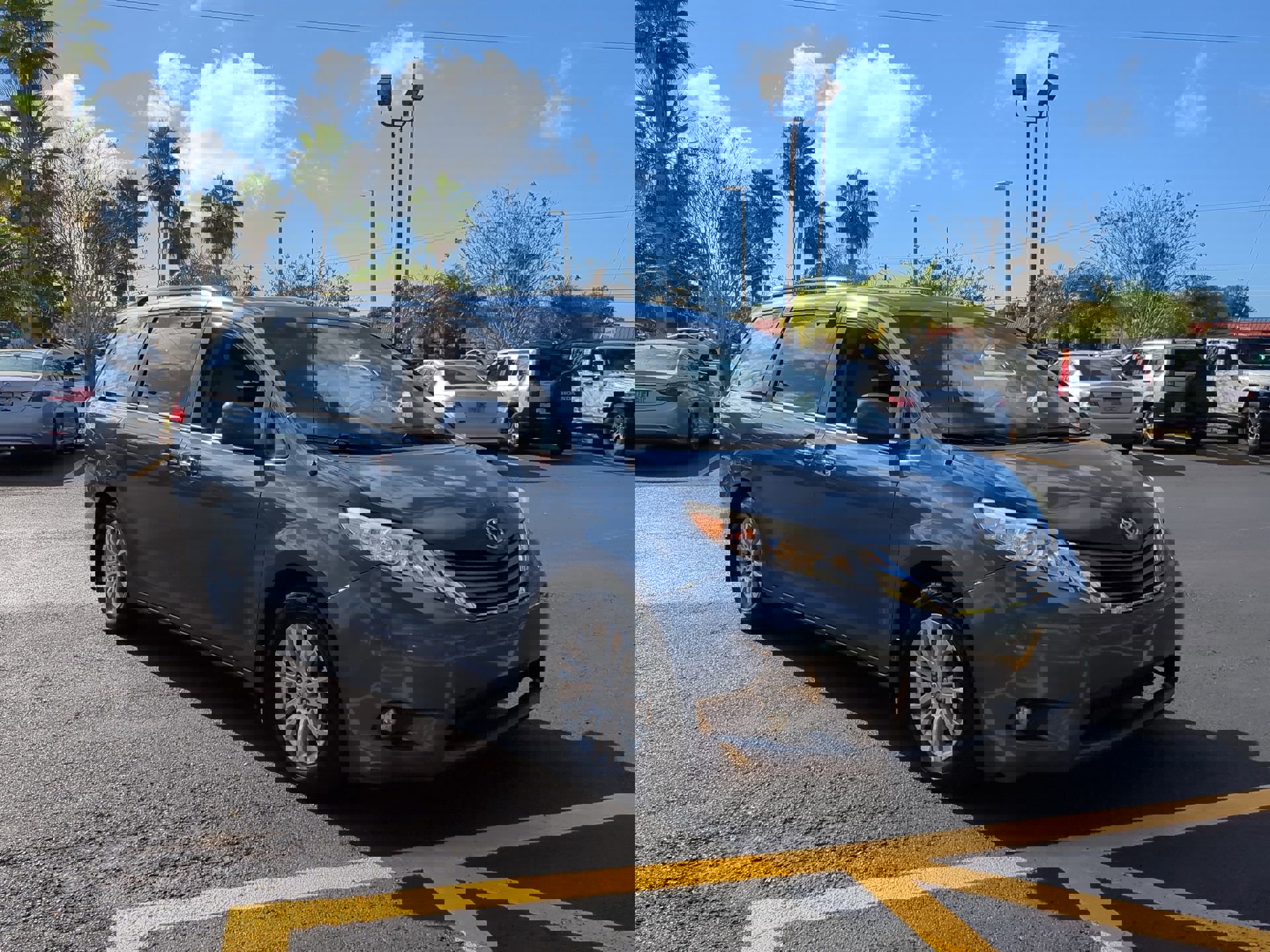 2014 Toyota Sienna XLE