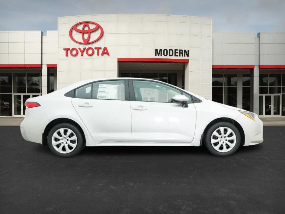 2025 Toyota Corolla LE photo 25