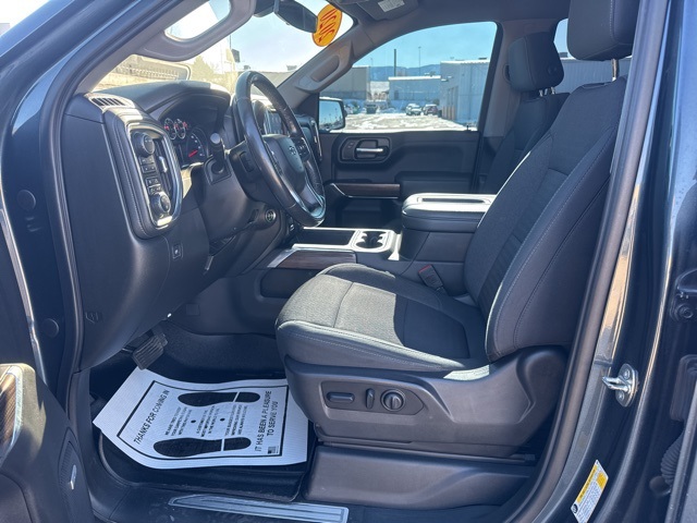 2020 Chevrolet Silverado 1500 RST photo 3