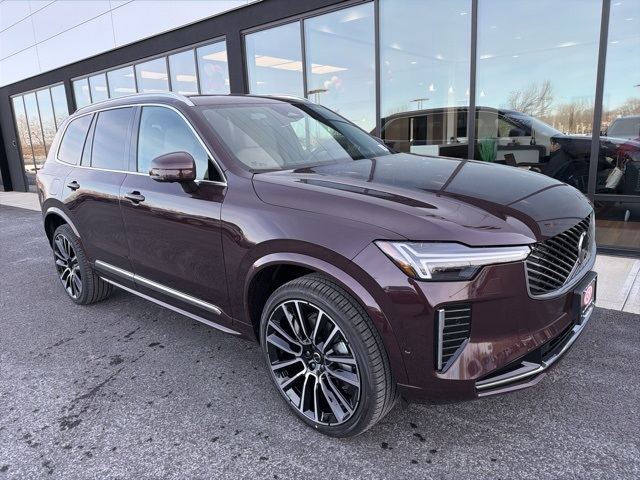 2026 Volvo XC90 Plus's photo