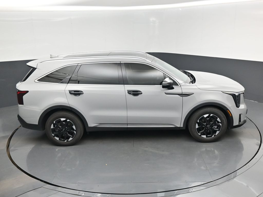 2025 Kia Sorento S photo 26