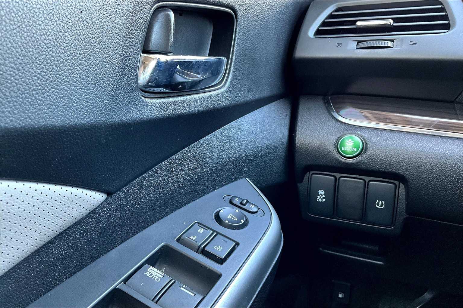 2015 Honda CR-V EX-L photo 30