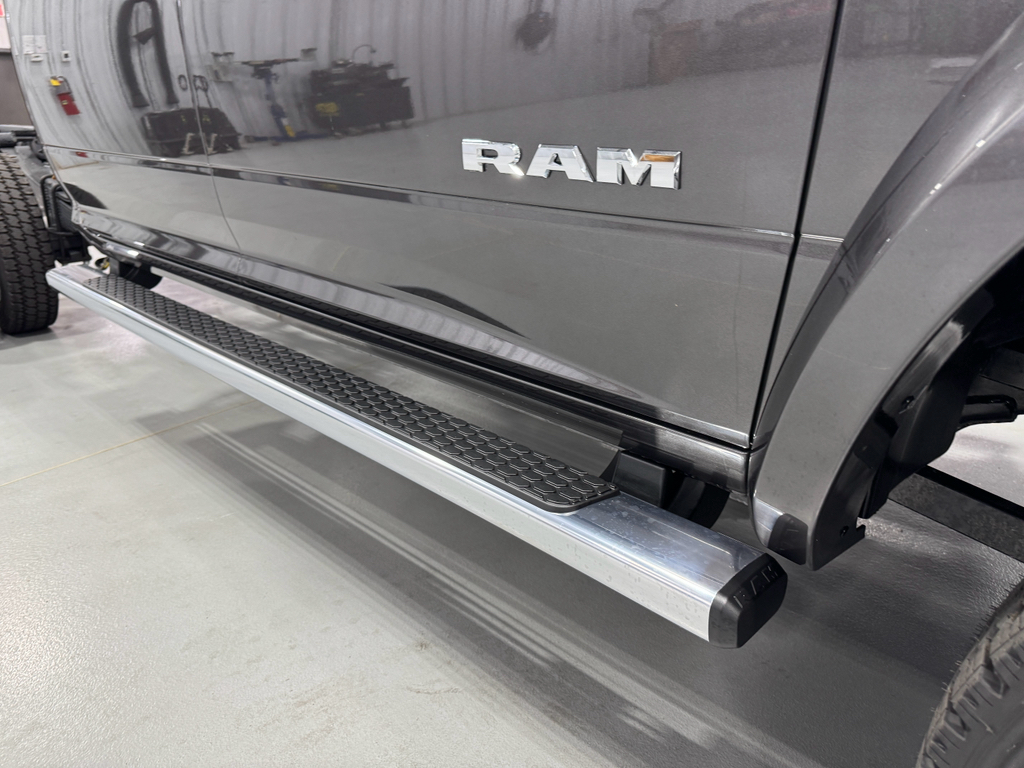 2025 Ram 4500 photo 17