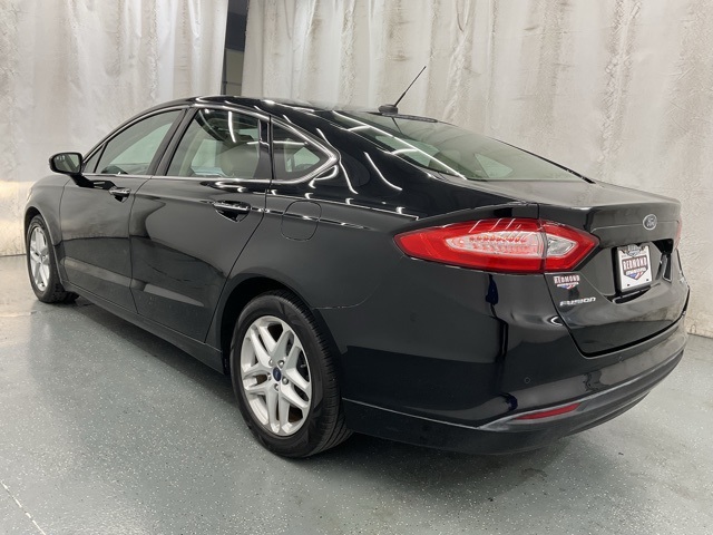 2016 Ford Fusion SE photo 5
