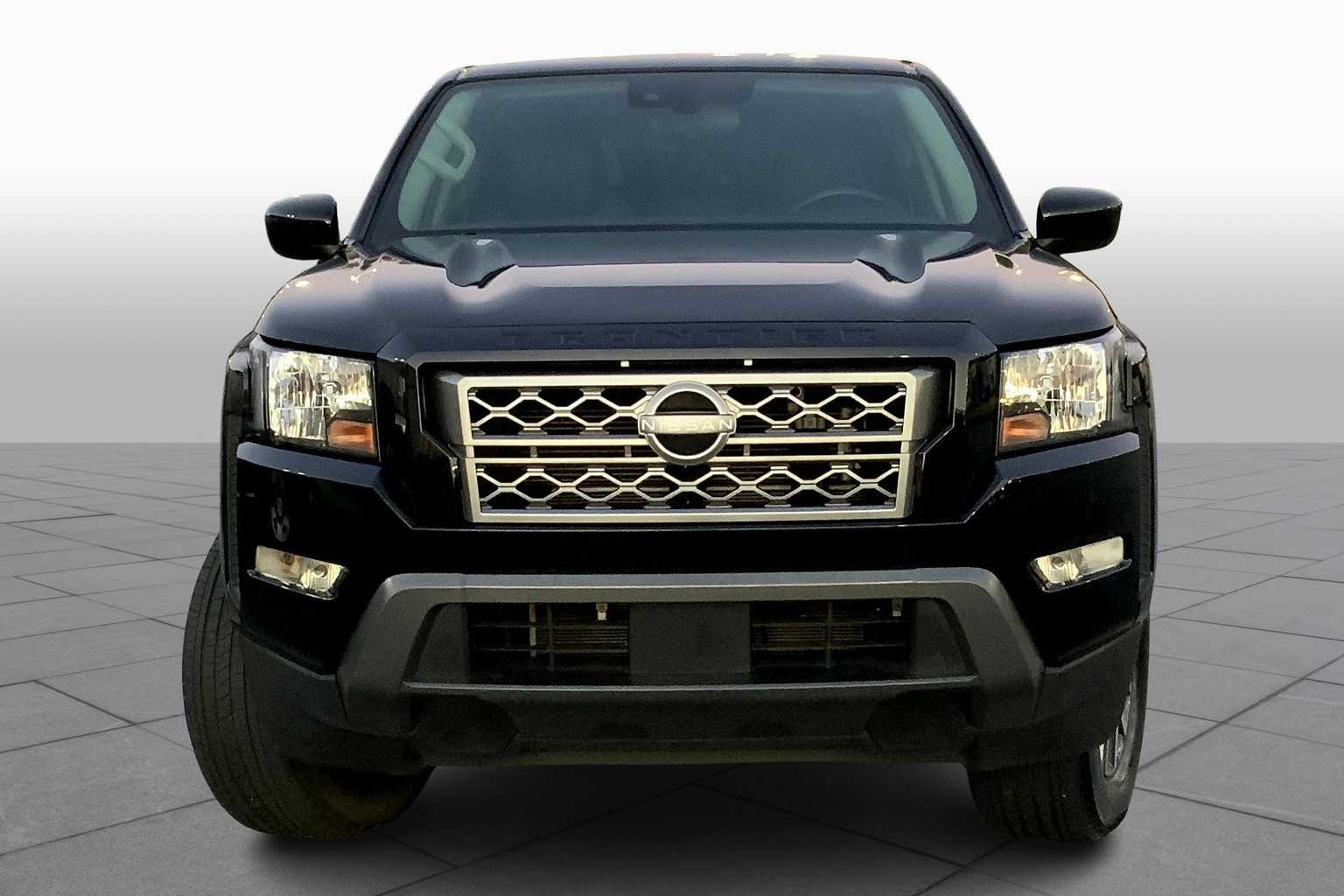 2022 Nissan Frontier SV photo 3