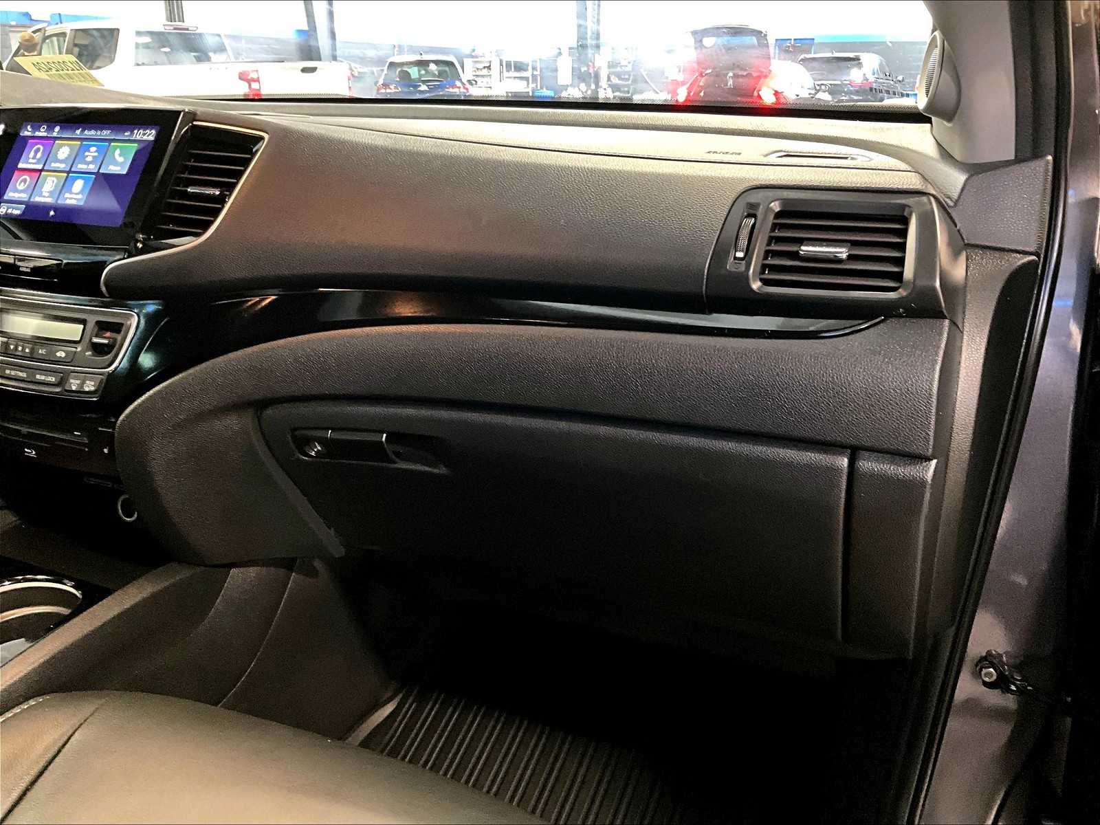 2020 Honda Pilot Touring photo 13