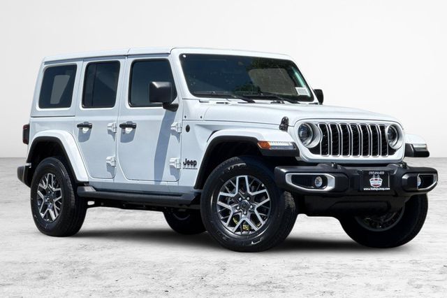 2025 Jeep Wrangler Sahara photo 2