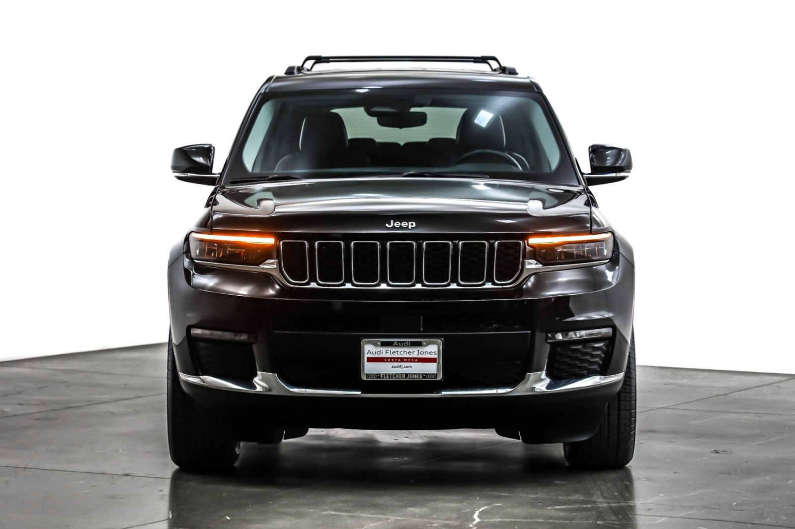 2022 Jeep Grand Cherokee Limited photo 2