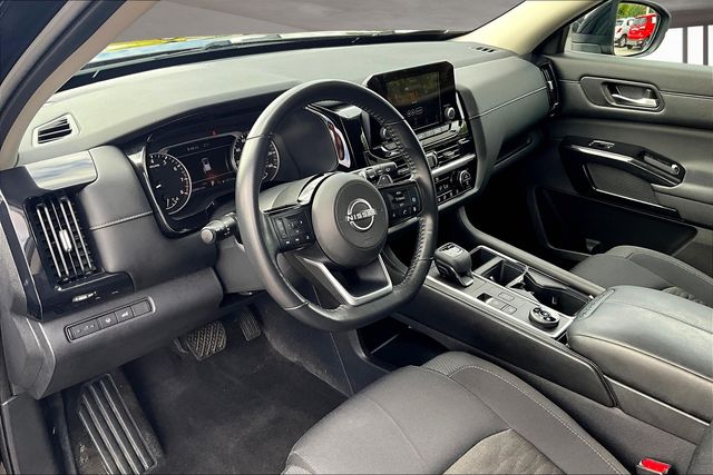 2022 Nissan Pathfinder SV photo 15
