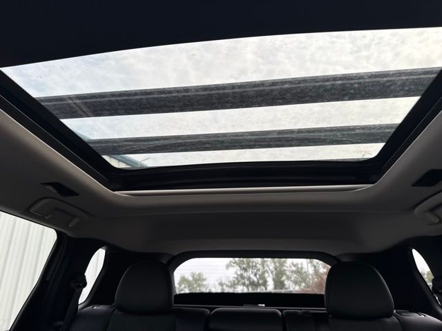 2025 Mitsubishi Outlander SE photo 14