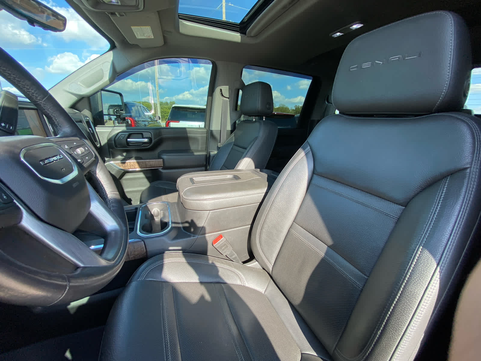 2020 Gmc Sierra Denali photo 25