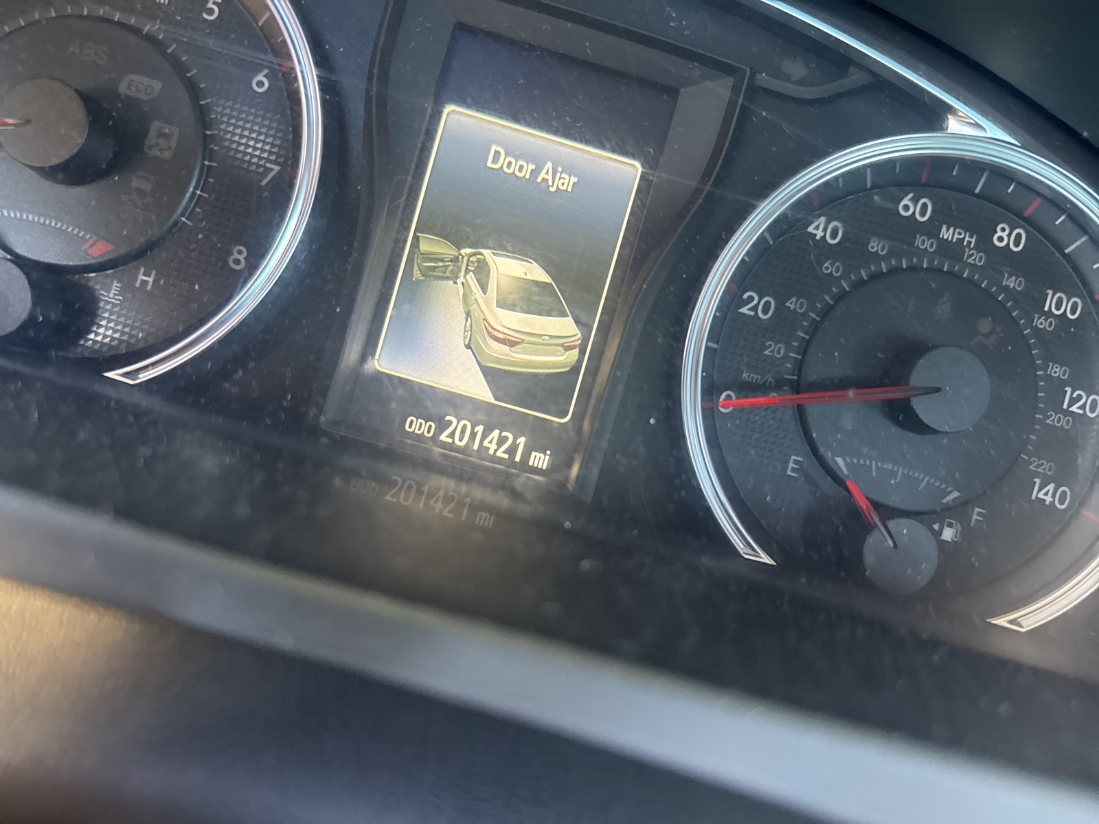 2016 Toyota Camry Special Edition's photo